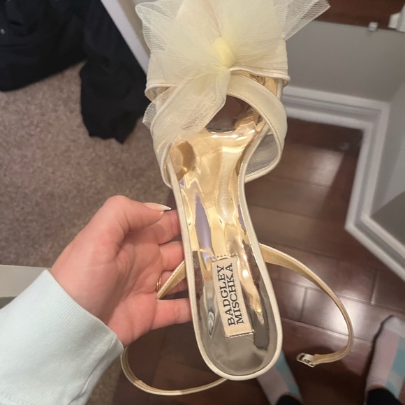 Badgley Mishka Tess Block Heel (8.5) in ivory - Picture 3 of 3